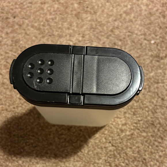 Tupperware Black Pepper Container - Picture 2 of 5